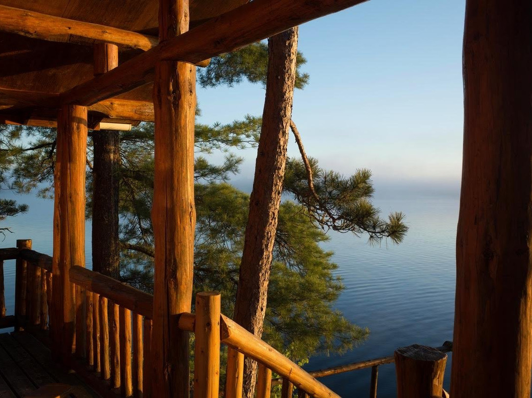 Island 10 Fishing Retreat