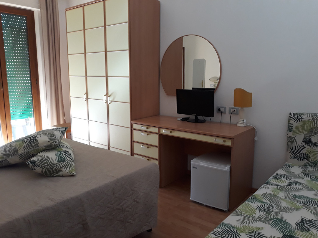 Hotel Tirrenia主图