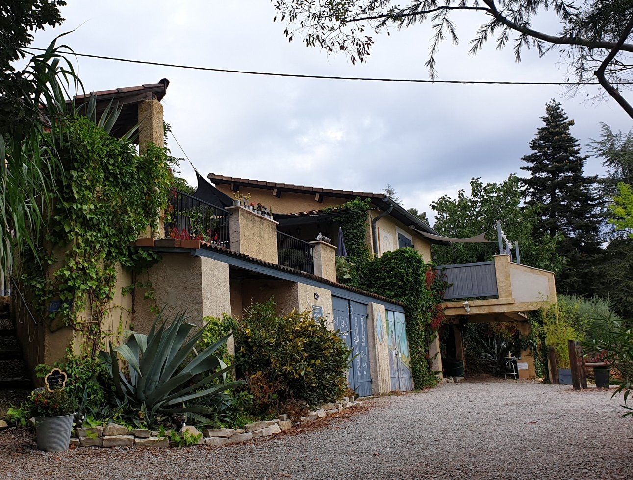 Le Mas du Cadranier-官方