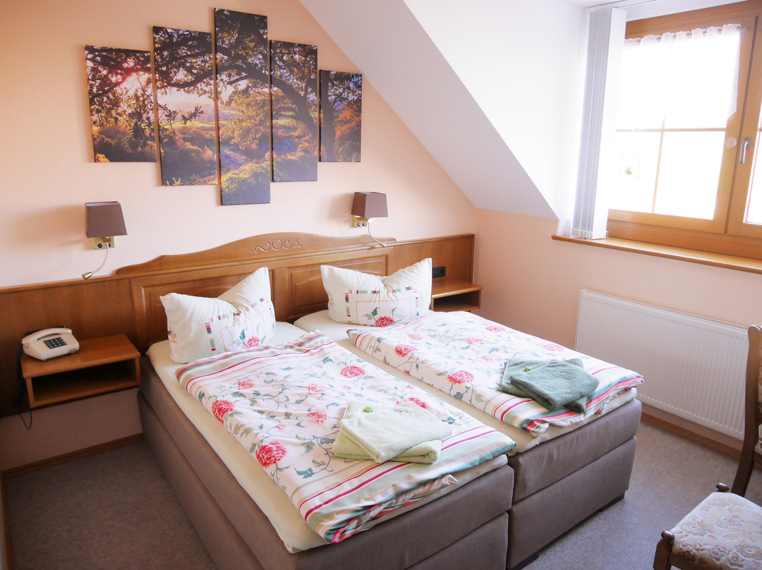 Bechstedtstrass酒店住宿-Pension Grünes Herz