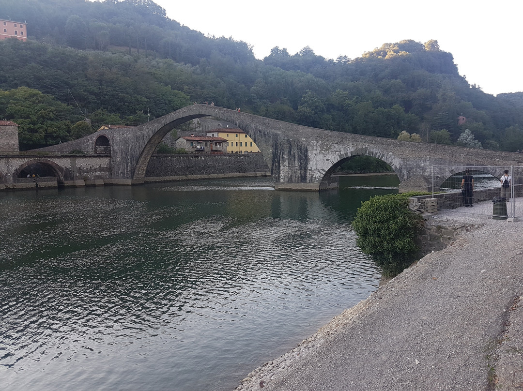 Ponte della Maddalena (detto Ponte del Diavolo)景点图片