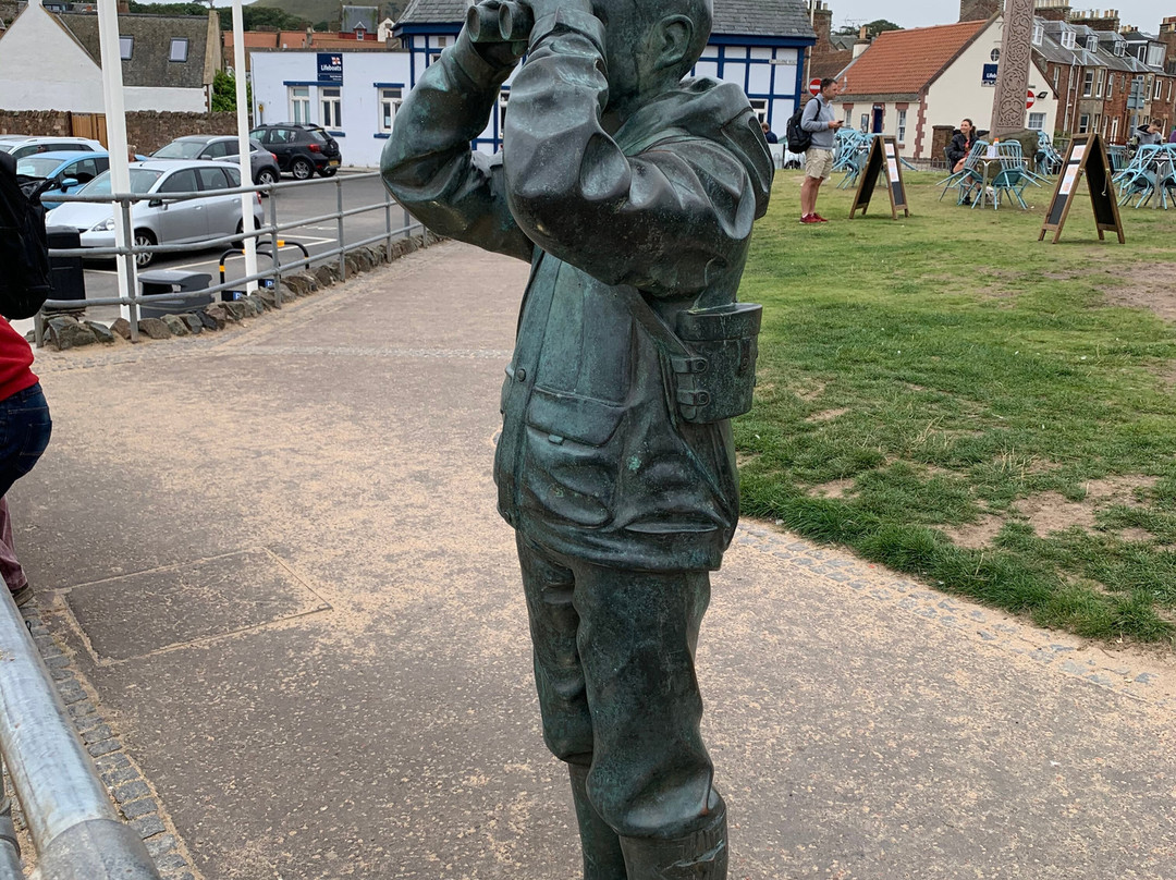 The Watcher Statue-北柏威克必去景点