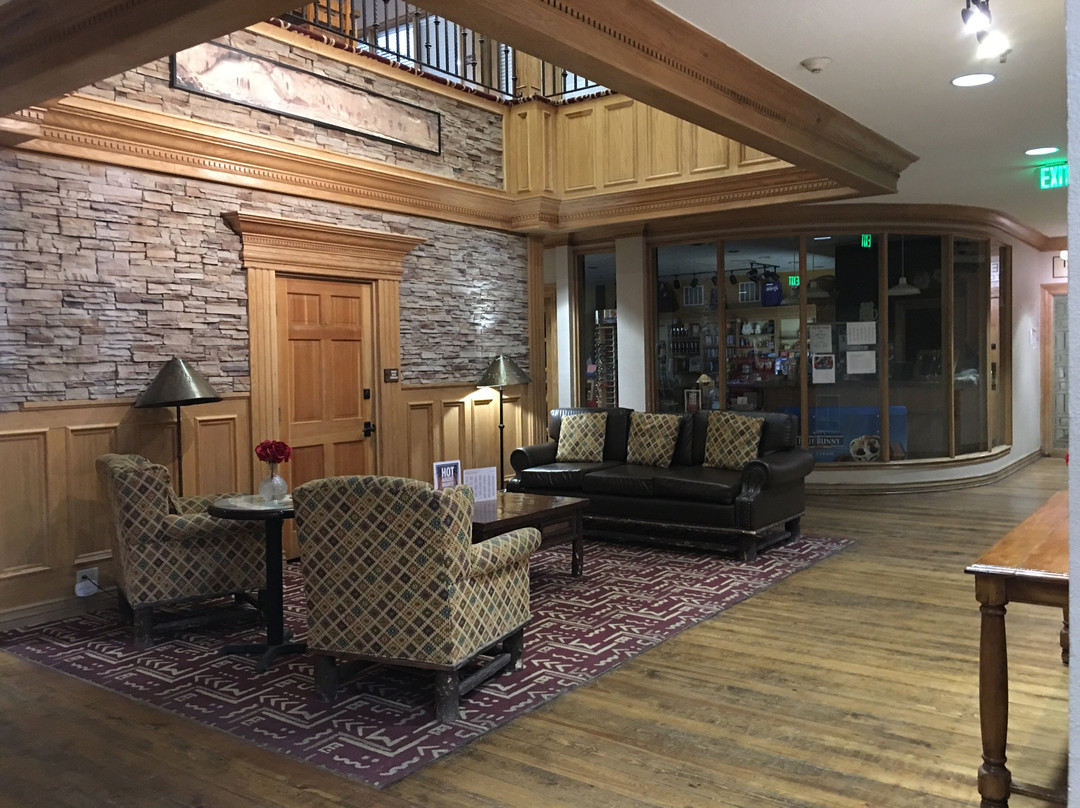 雪松休闲旅舍主图