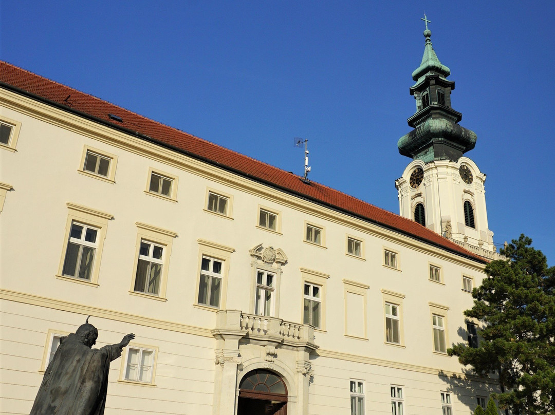 Statue of John Paul II-Nitra必去景点