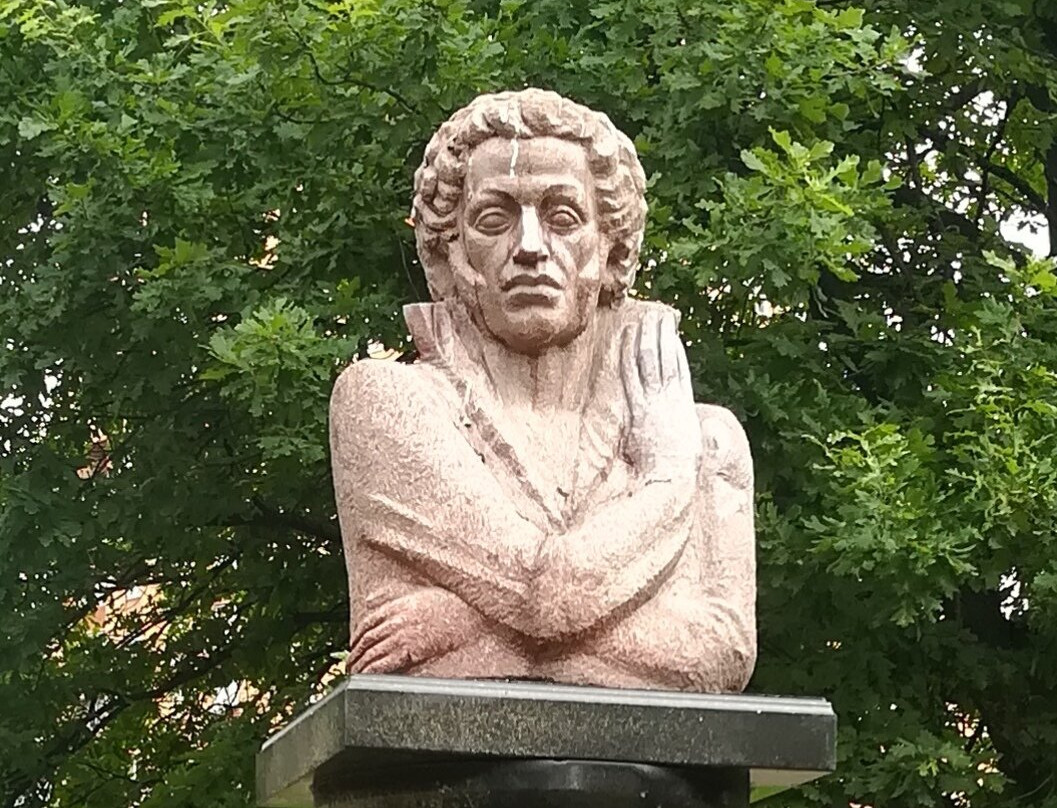 Statue of Pushkin景点图片