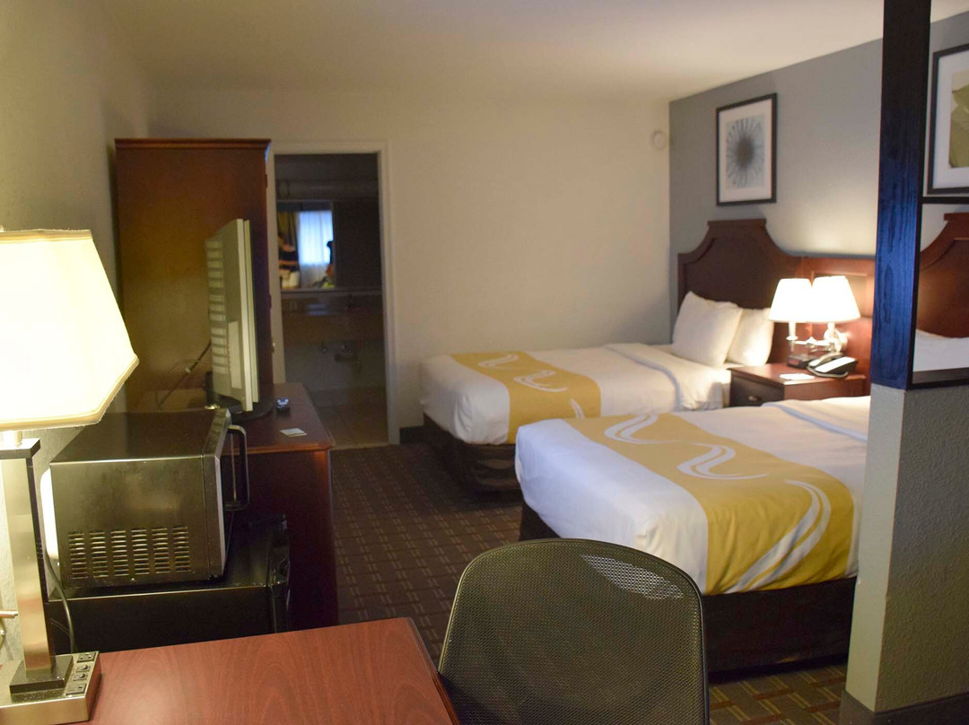 Rodeway Inn & Suites Williamsburg Central主图