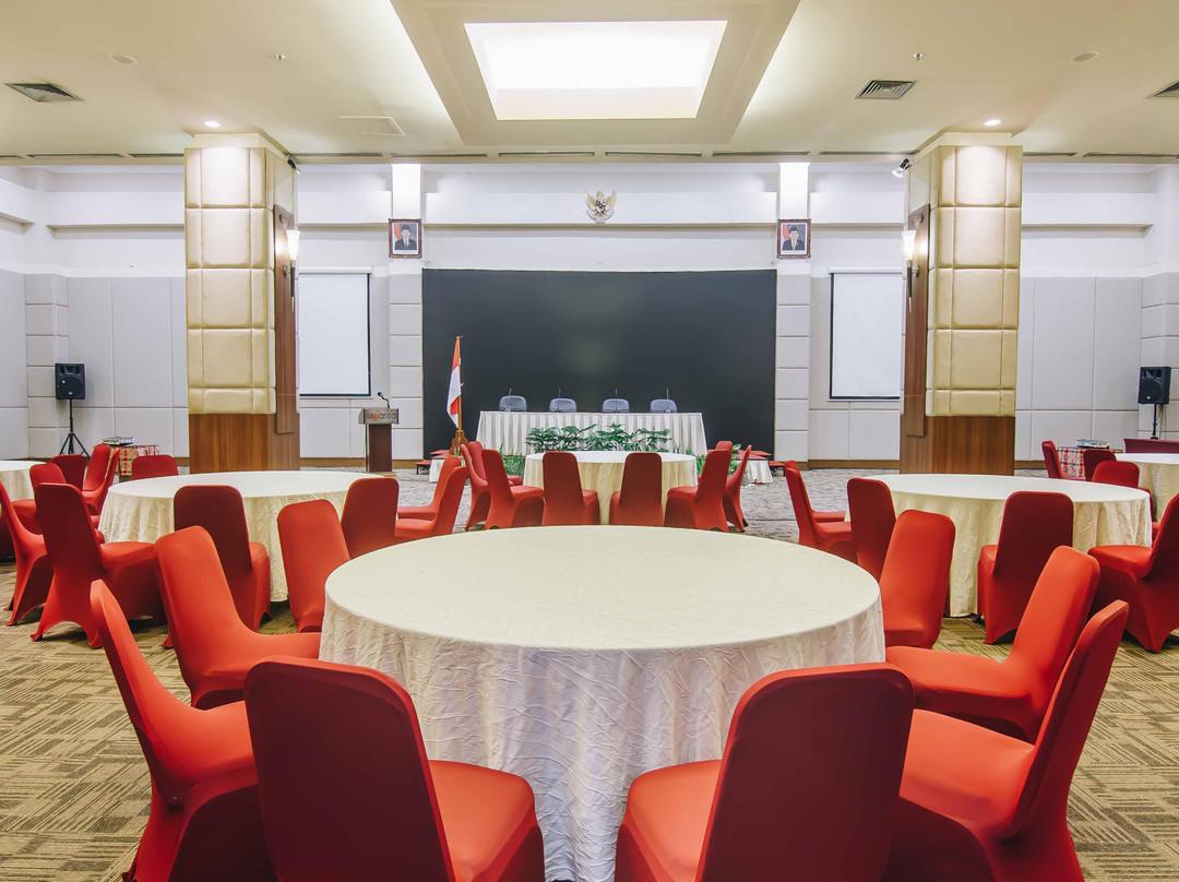 鲁湾萨酒店主图