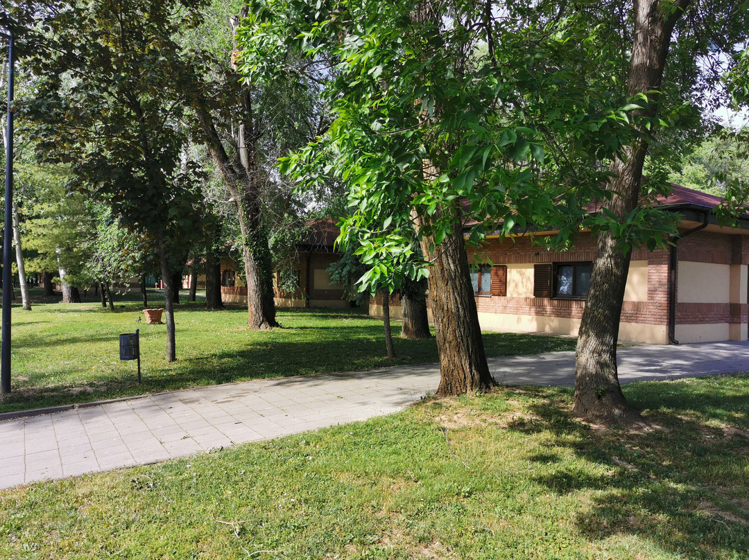 里巴斯克欧斯特夫旅游度假酒店主图