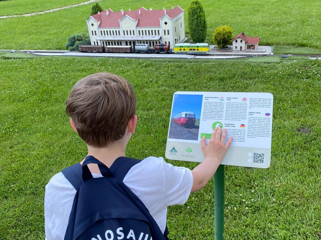 Szarvas Botanical Garden景点图片