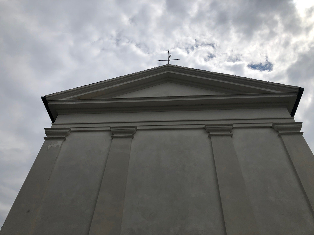 Chiesa Parrocchiale dei Santi Leonardo e Tommaso Apostolo景点图片