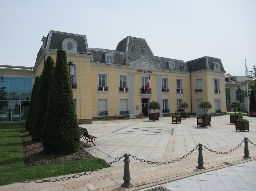 Place Foch-Gagny必去景点