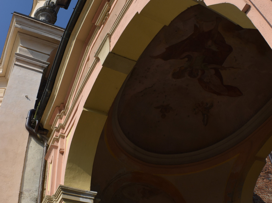 Chiesa San Michele-Olevano di Lomellina必去景点