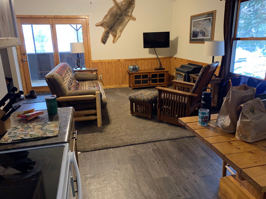 Gunflint Pines Resort & Campgrounds主图