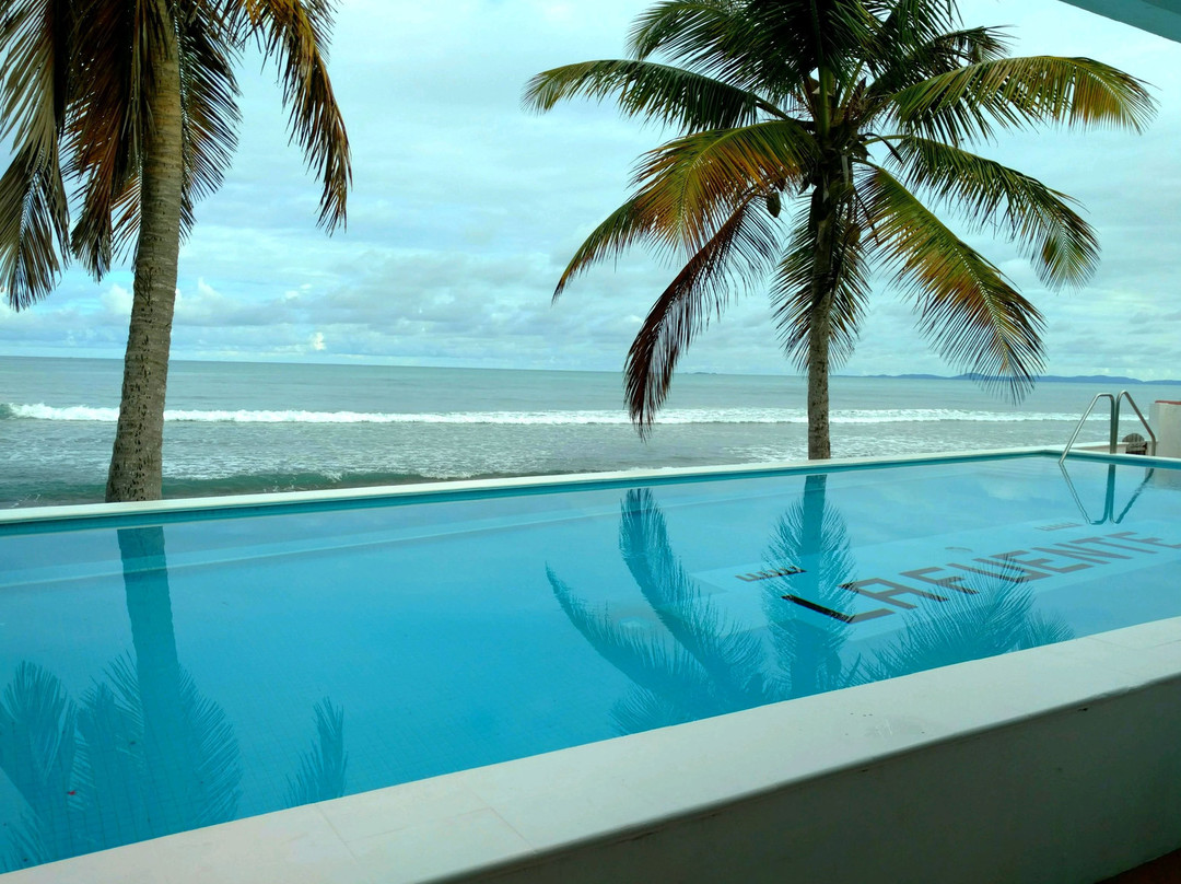 Bravo Beach Hotel主图