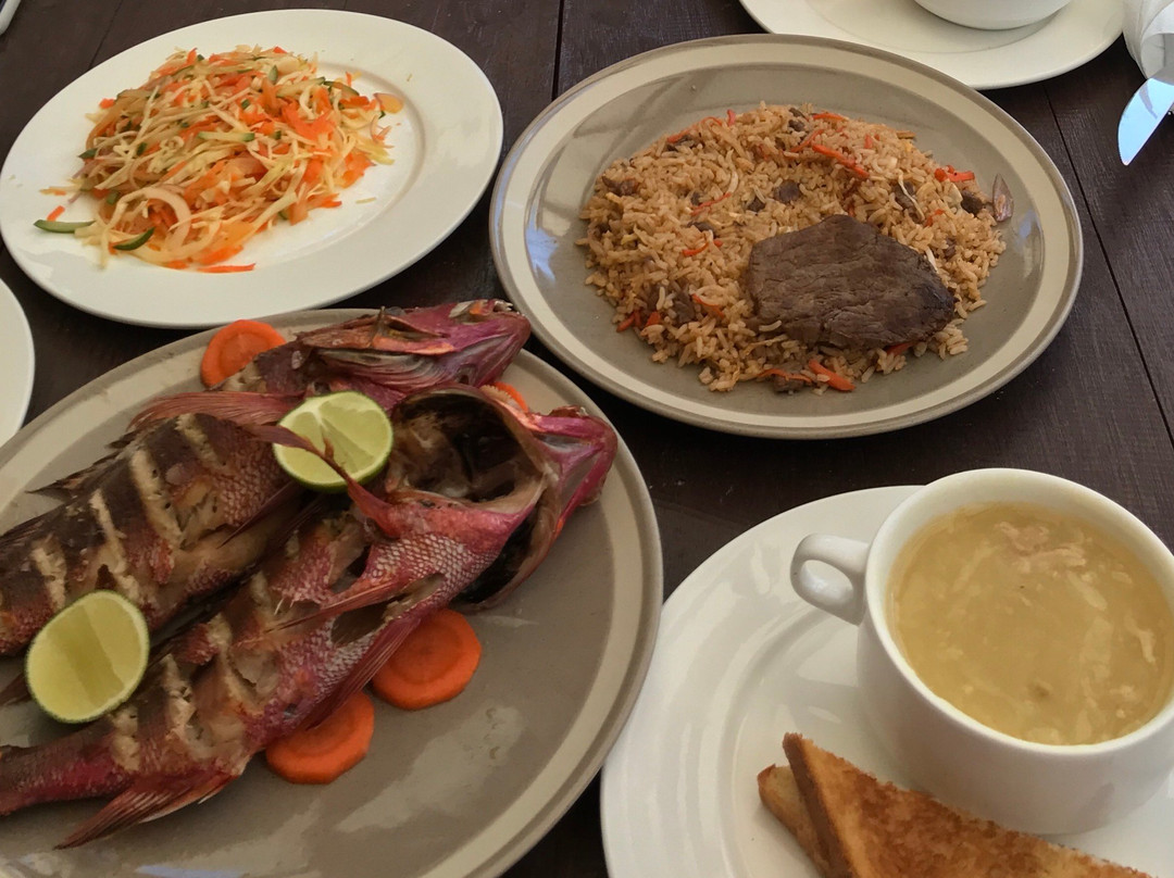 Holiday Village Retreat主图