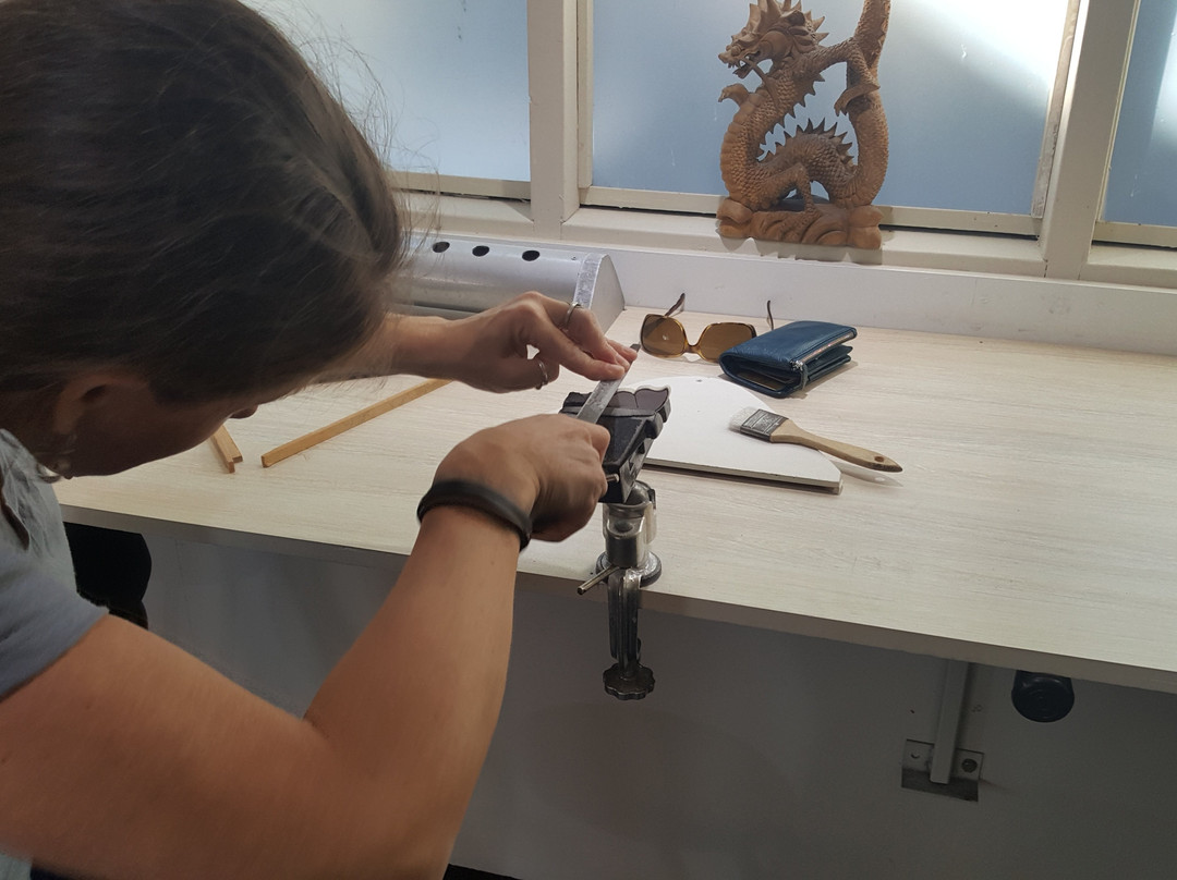 The Bone Dude's Carving Studio景点图片