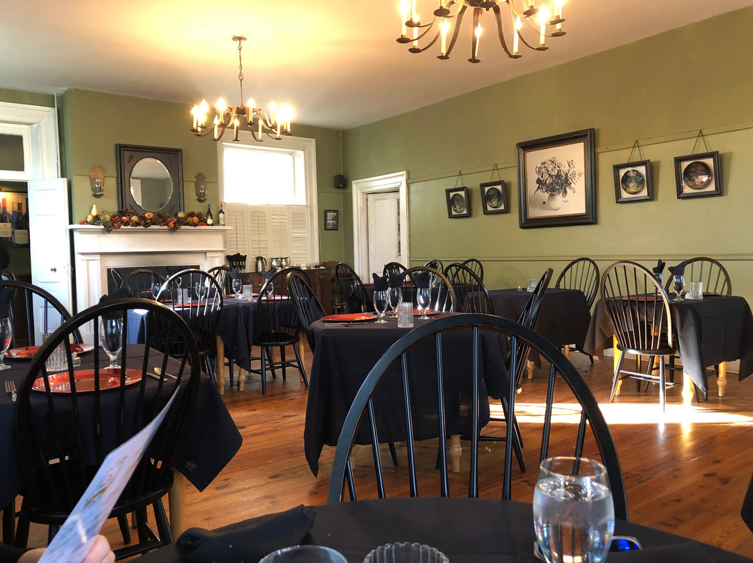 Lafayette Inn and Restaurant主图