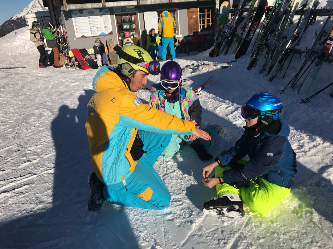Villars Ski School - Ecole de ski à Villars-威拉尔-苏-罗伦必去景点