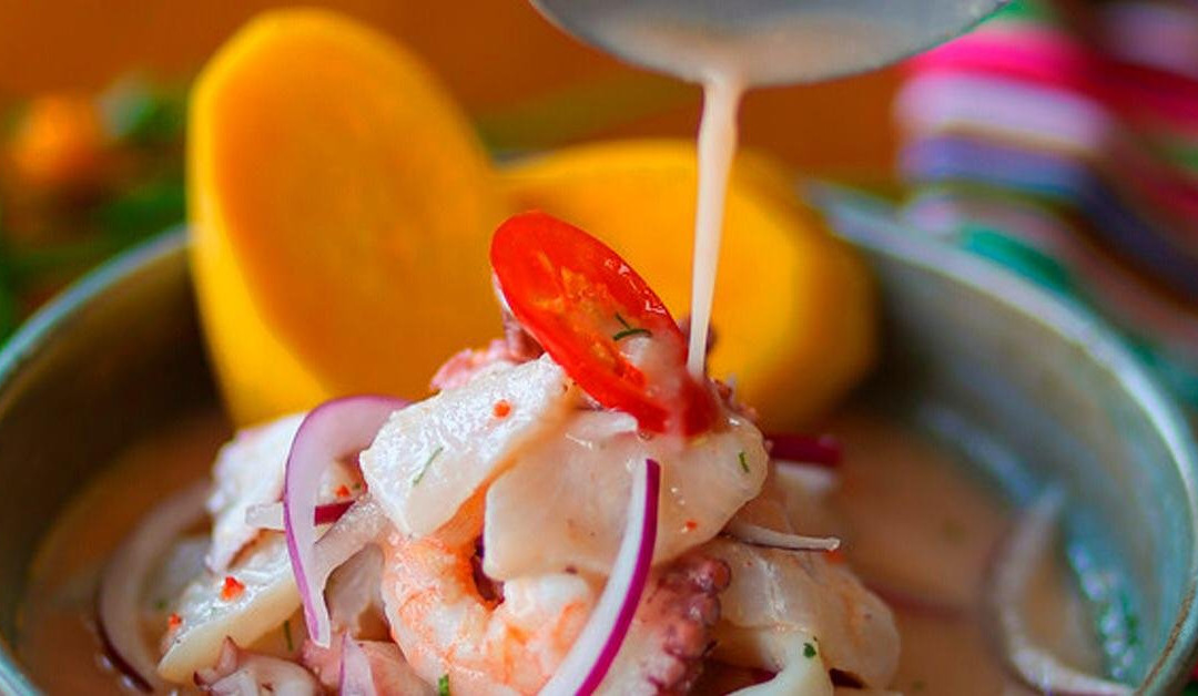 坎皮纳斯餐馆和美食-Casa Peruana