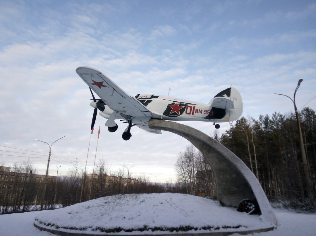 Hawker Hurricane Monument景点图片