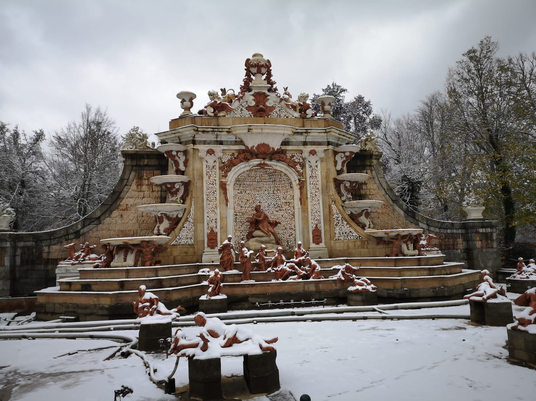Fuente de Los Baños de Diana-La Granja de San Ildefonso必去景点