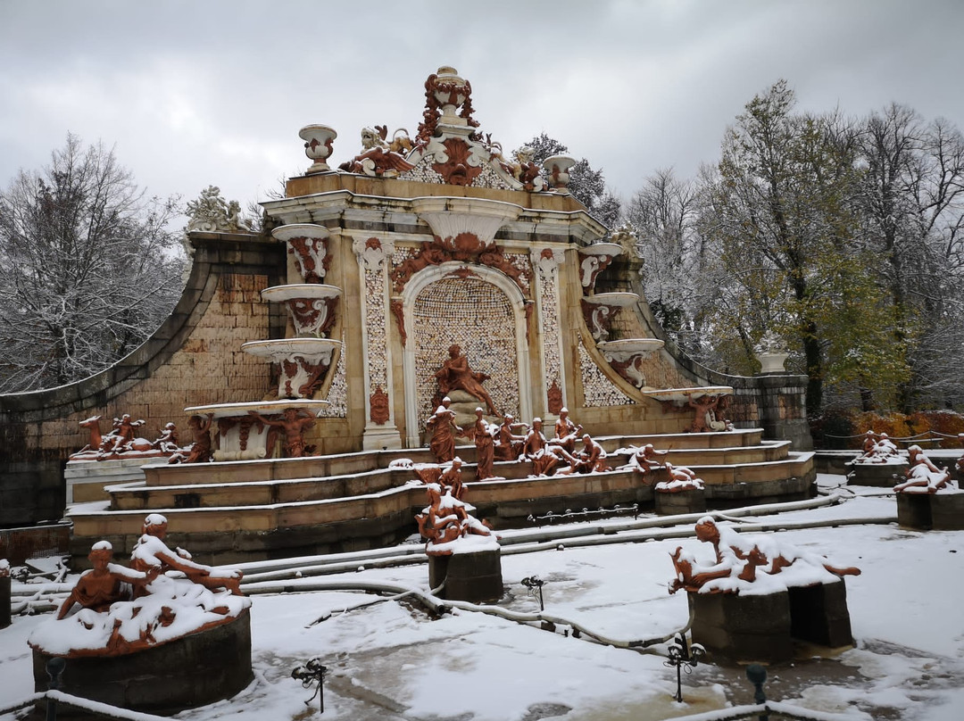 Fuente de Los Baños de Diana-La Granja de San Ildefonso必去景点