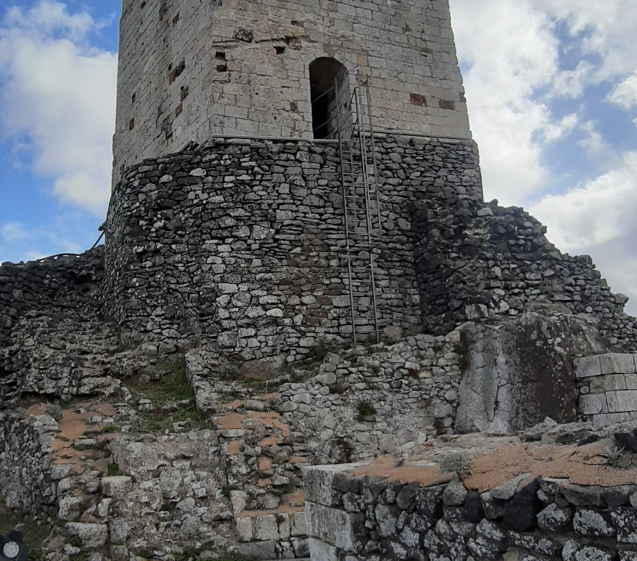 Castello Malaspina景点图片