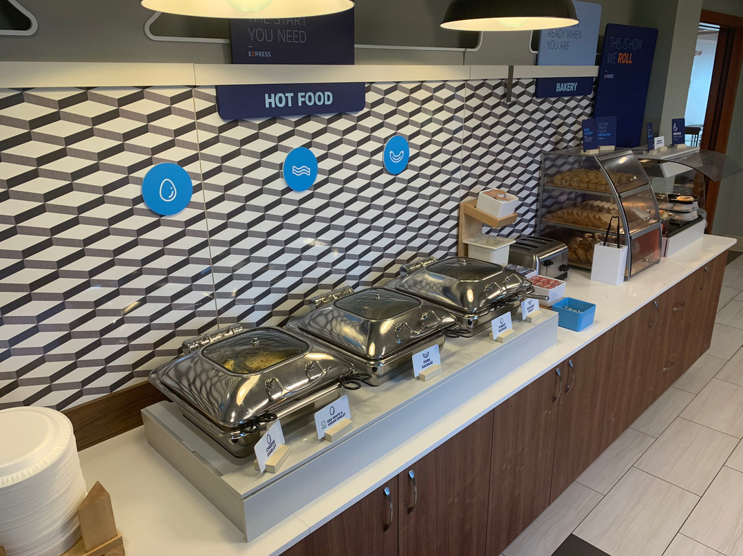 罗谢尔智选假日酒店主图