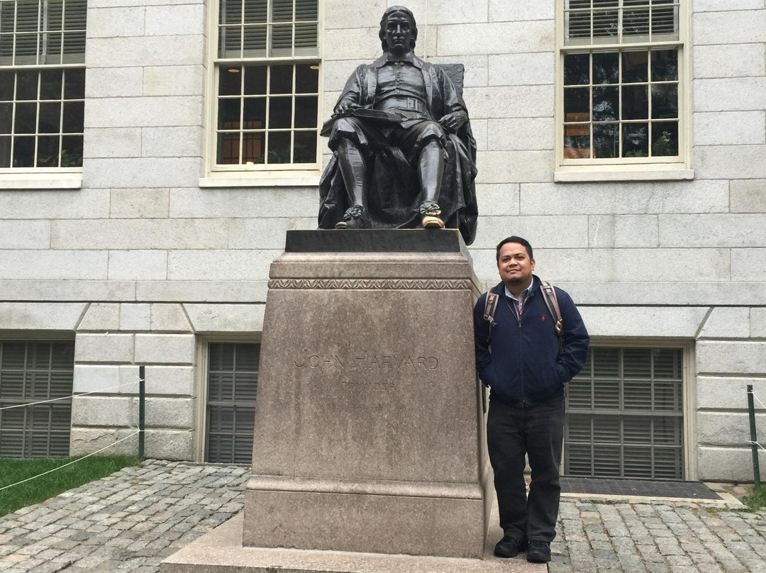 John Harvard Statue景点图片