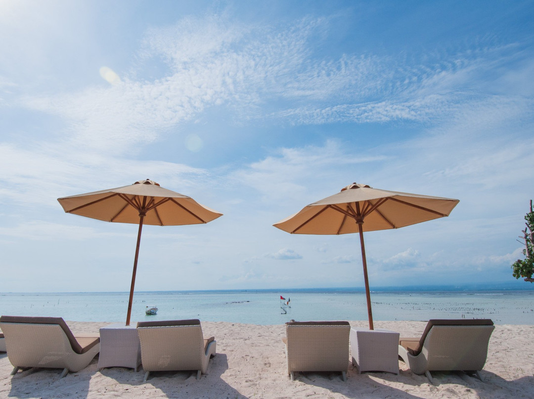 德努沙海滩俱乐部酒店