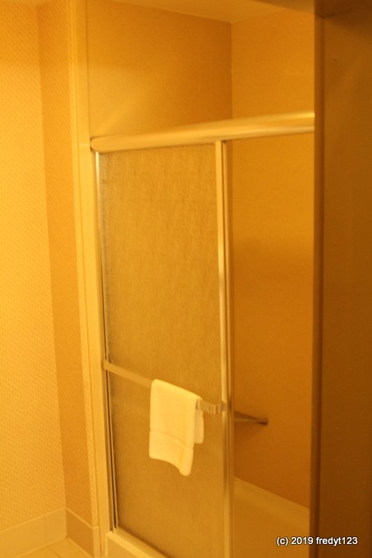 Homewood Suites by Hilton Fresno-浴室
