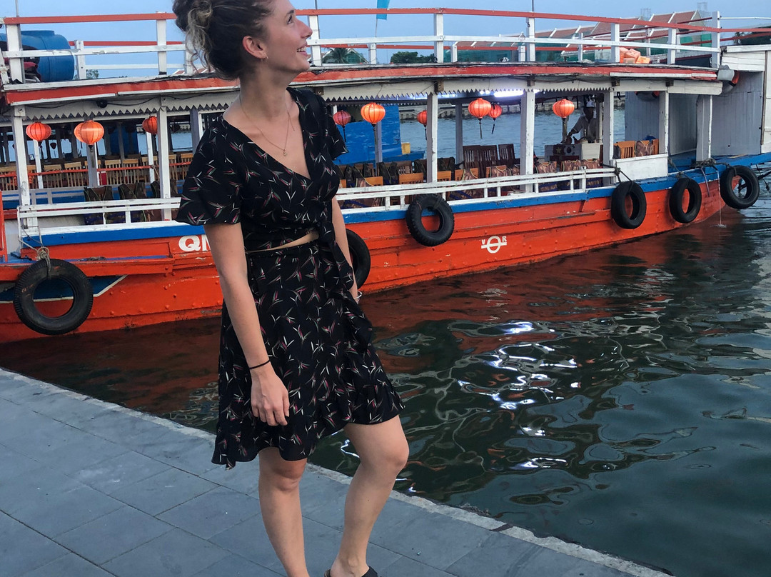 Phuong Na Tailor-会安必去景点