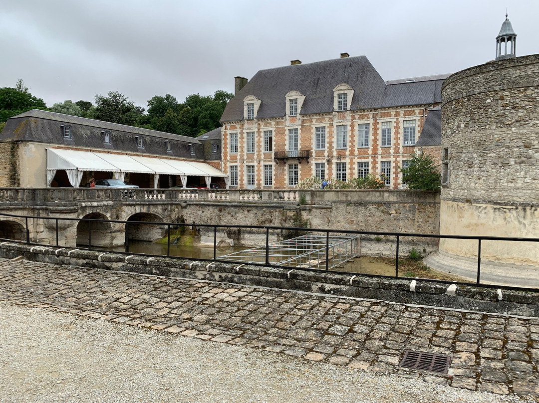 Le Château d'Étoges主图