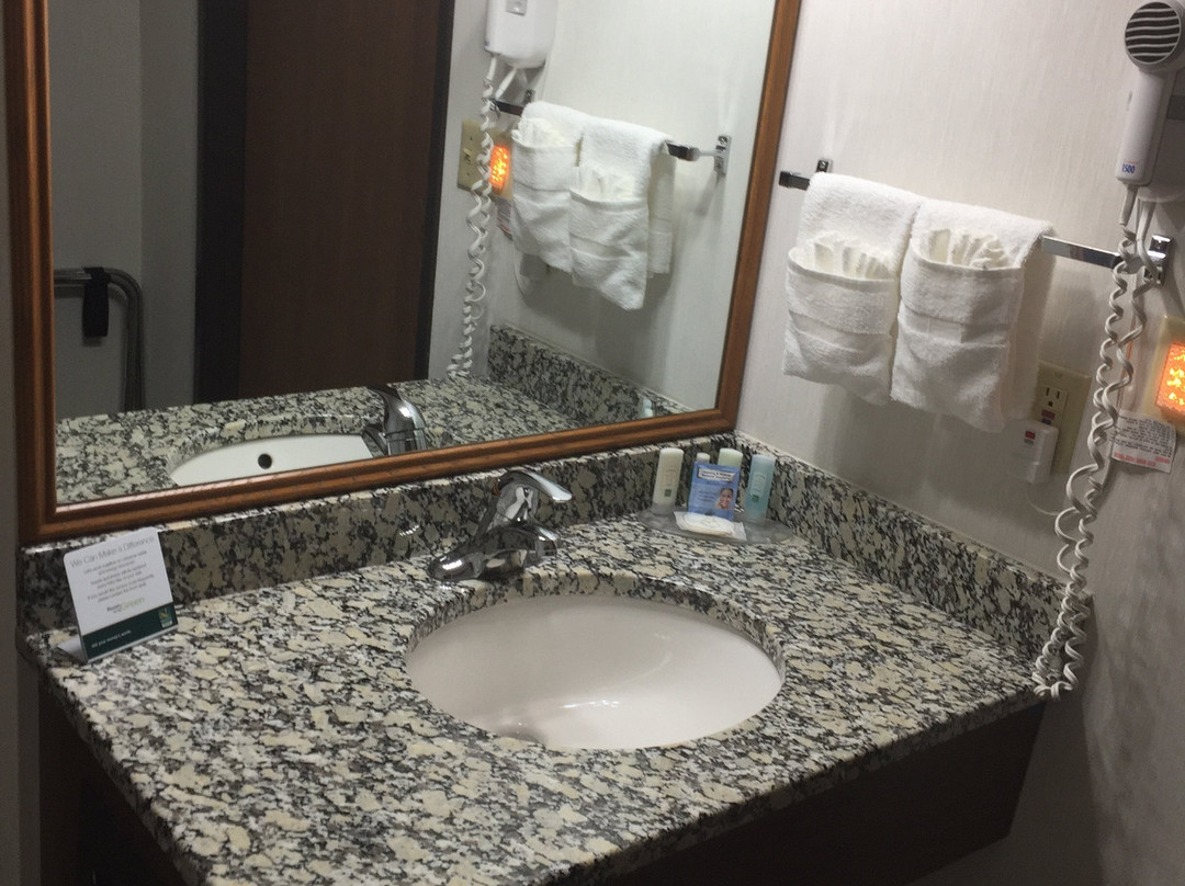 EverSpring Inn & Suites Hill City主图