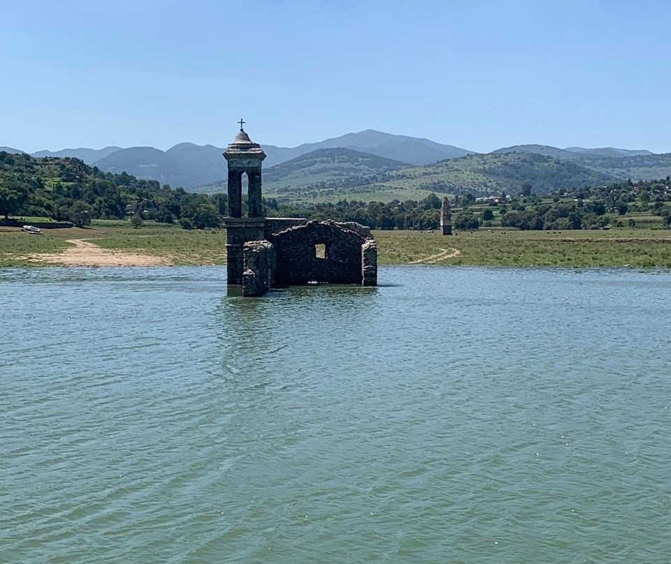 Presa Taxhimay景点图片