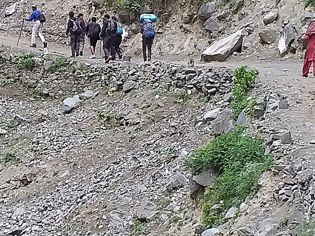 Hadsar Waterfall景点图片
