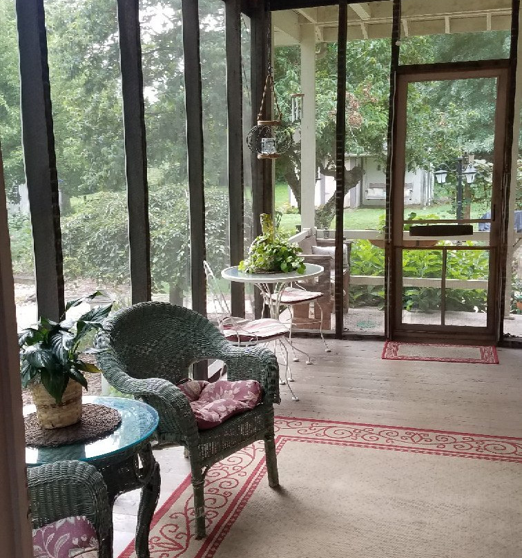 The Pines of Dresden Bed and Breakfast主图