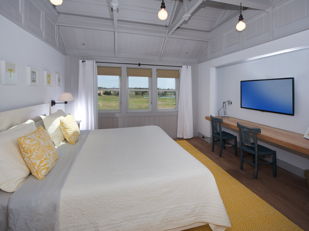 Oyster Pond Townhomes at Chatham