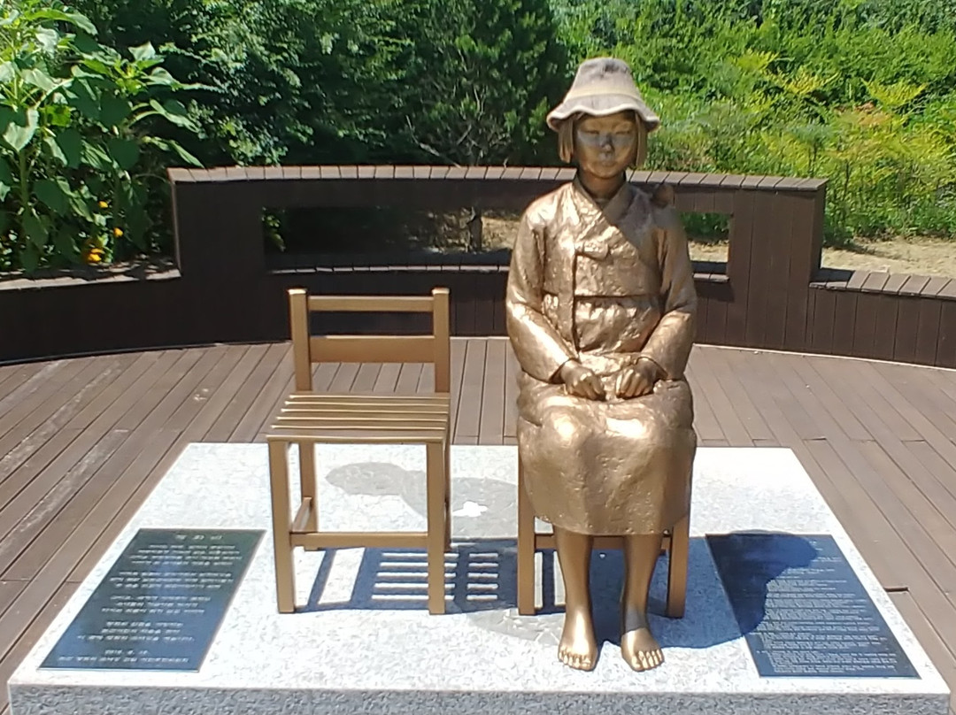 Statue of Peace-论山市必去景点