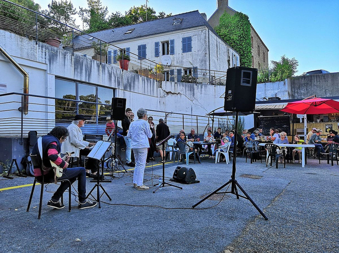 Moelan sur Mer餐馆和美食-Les Penn Sardines