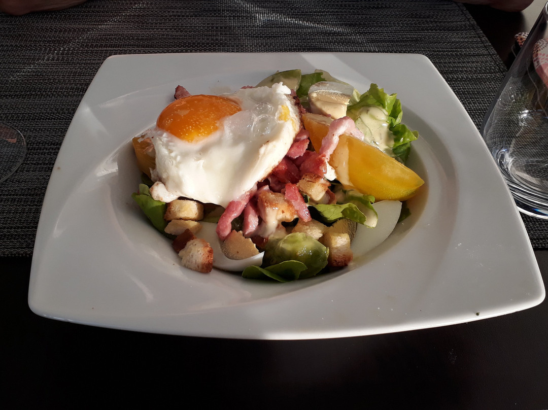 Hotel - Restaurant La Claire Foret主图