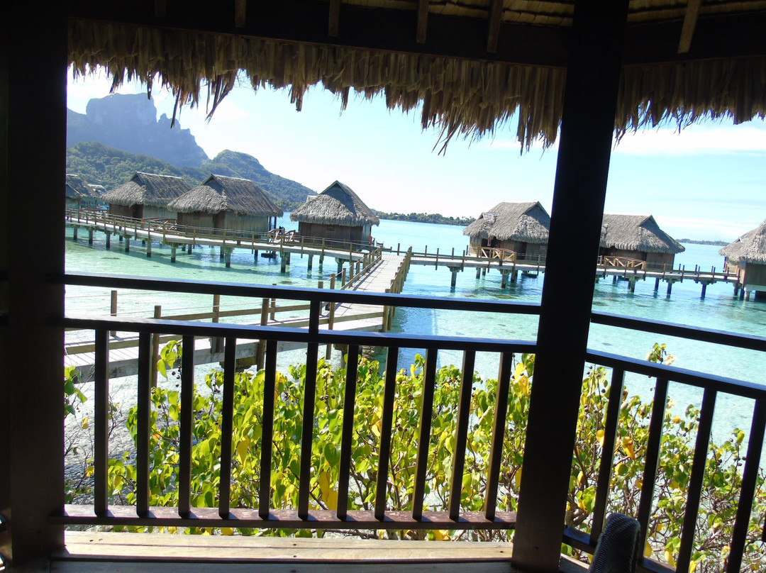 索菲特波拉波拉私人岛屿酒店主图