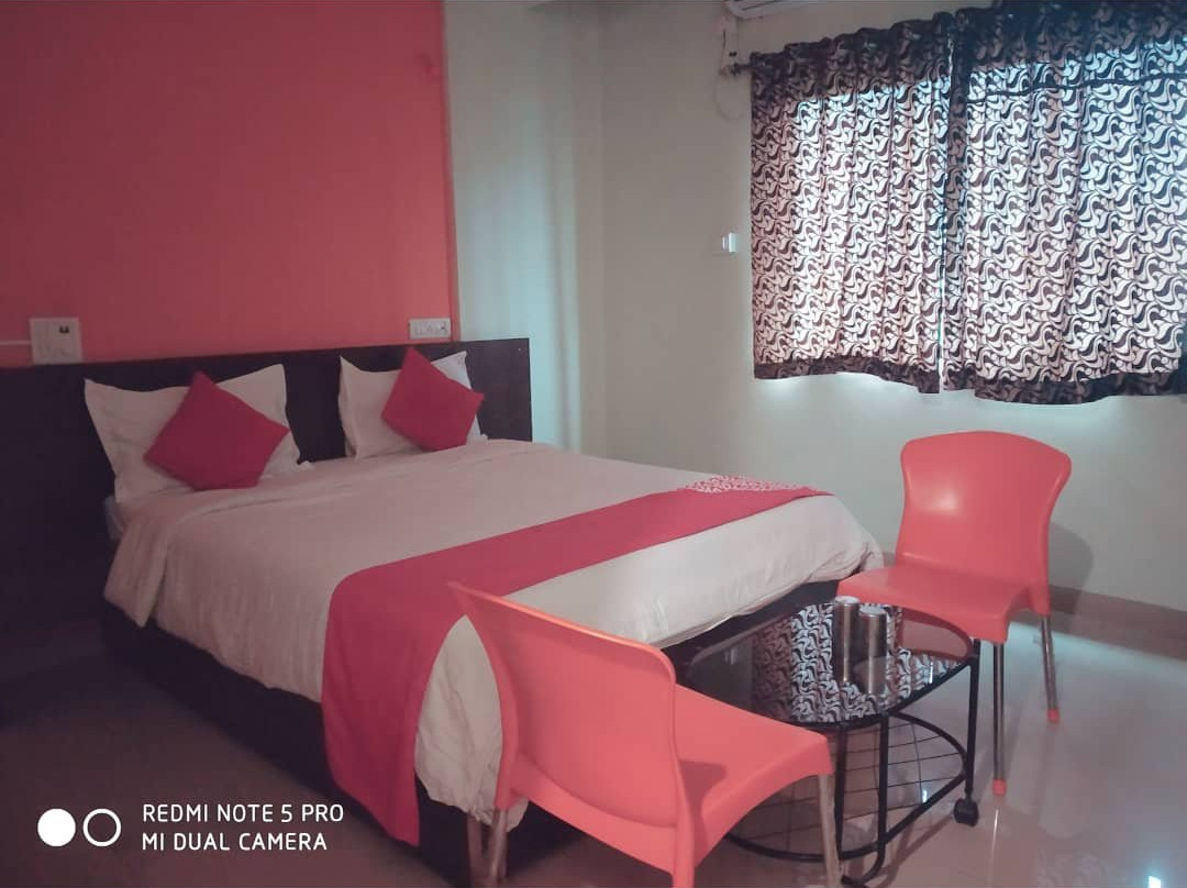 OYO 13151 Hotel OM Palace主图