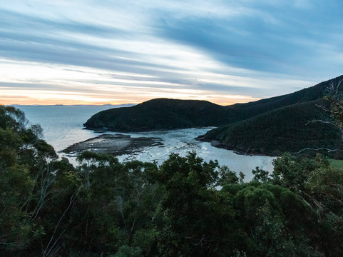 Basil Bay-Keswick Island必去景点