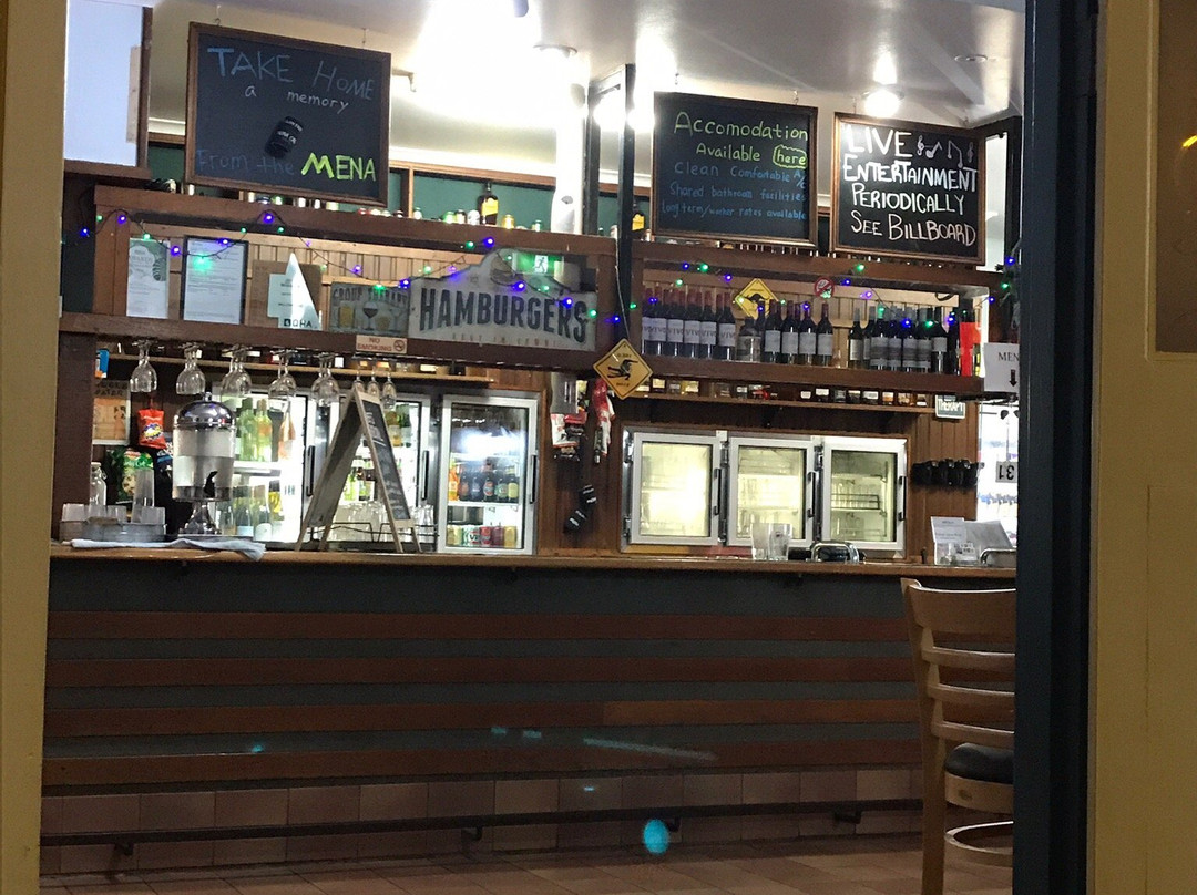 Mena Creek Hotel主图