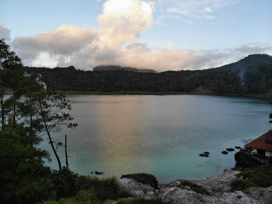Lake Linau景点图片