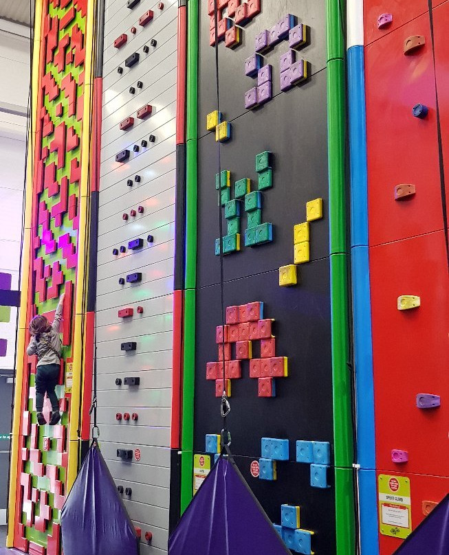 Indoor Active-Roche必去景点