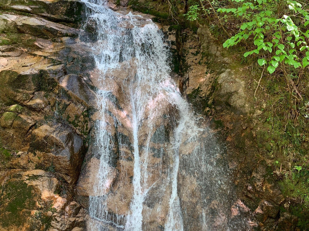 Odaki-Medaki Waterfalls景点图片