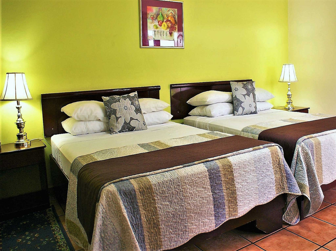 Hotel Puerta del Sol主图