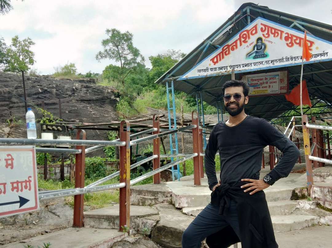 Salbardi Shivalinga Caves-Betul District必去景点